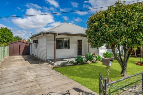 3 Melton Ave, Sunshine North, VIC 3020