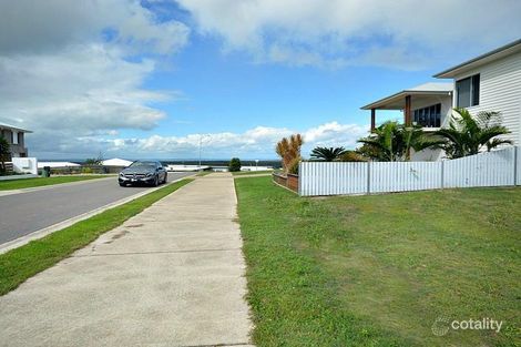 Property photo of 44 Sandy View Drive Nikenbah QLD 4655