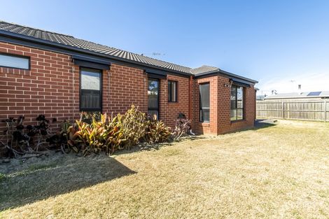 Property photo of 5 Emile Place Grovedale VIC 3216