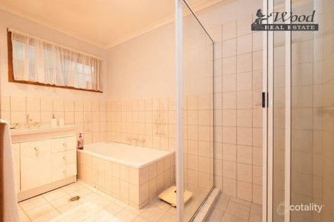 Property photo of 11 Ditmann Place Lavington NSW 2641