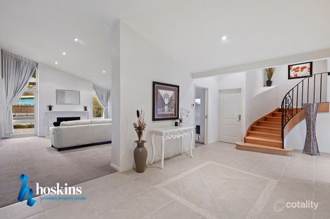 Property photo of 18 Kardinia Crescent Warranwood VIC 3134