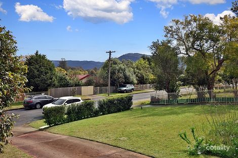 Property photo of 30 Sampson Crescent Bomaderry NSW 2541