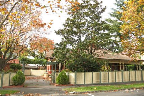 Property photo of 32 Highbury Grove Kew VIC 3101