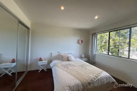 Property photo of 32 Watts Drive Varsity Lakes QLD 4227