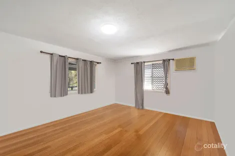 Property photo of 17 Beach Street Kippa-Ring QLD 4021