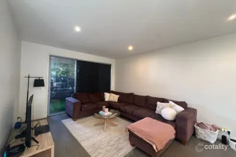 32 Watts Dr, Varsity Lakes, QLD 4227