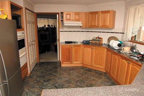 Property photo of 9 Comte Close Cranbourne West VIC 3977