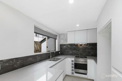 Property photo of 3/145 Melville Terrace Manly QLD 4179