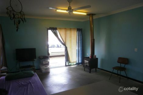 Property photo of 23 Eucalyptus Road Millstream QLD 4888