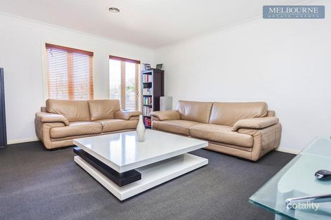 Property photo of 12 Paroo Avenue Roxburgh Park VIC 3064