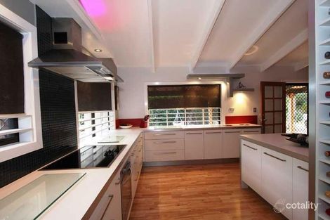 Property photo of 4 Theodore Place Molendinar QLD 4214