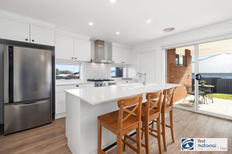 Property photo of 6 Blacket Place Yass NSW 2582