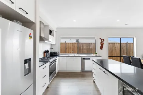 Property photo of 7 Benhar Street Thornhill Park VIC 3335