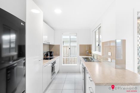Property photo of 21 Mossey Crescent Cranbourne East VIC 3977
