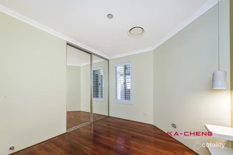 Property photo of 12 Tillingdon Way Morley WA 6062