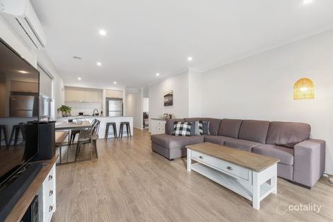 Property photo of 35 McGeown Circuit Cranbourne VIC 3977