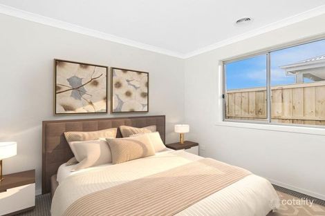 Property photo of 48 Dawnview Crescent Roxburgh Park VIC 3064