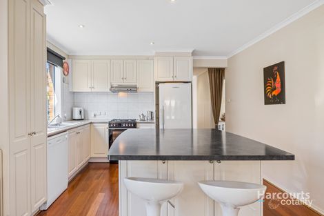 Property photo of 15 Lauricella Place Caroline Springs VIC 3023