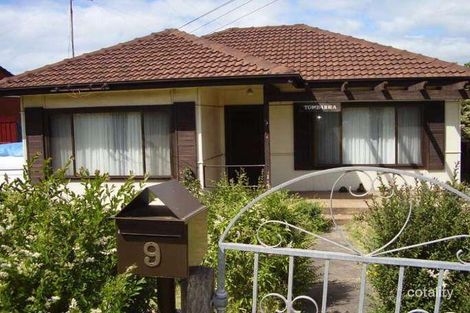 9 Gilgandra St, Lake Heights, NSW 2502