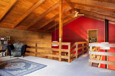 31 Royal Cres, Kinglake, VIC 3763