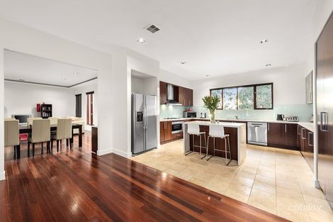 Property photo of 2 Lake Park Court Lysterfield South VIC 3156