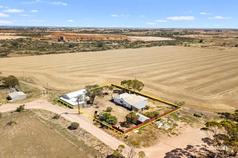 Property photo of 35 Barkla Street East Moonta SA 5558