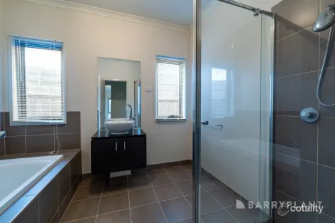 Property photo of 5 Tourmaline Drive Epping VIC 3076