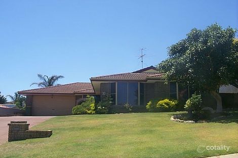 10 Albatross Cl, Halls Head, WA 6210