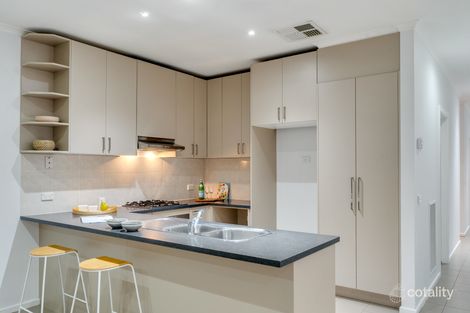 Property photo of 10 Castlegate Lane Craigieburn VIC 3064