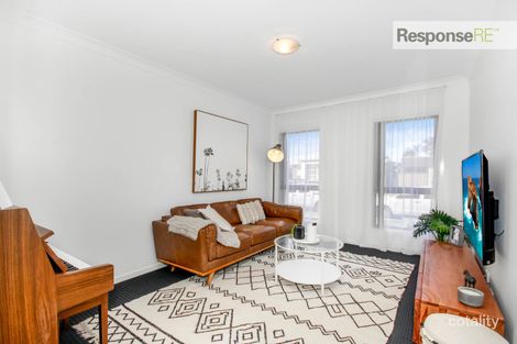 Property photo of 38 Epaulet Circuit Jordan Springs NSW 2747