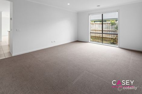 Property photo of 5 Beatham Way Cranbourne East VIC 3977