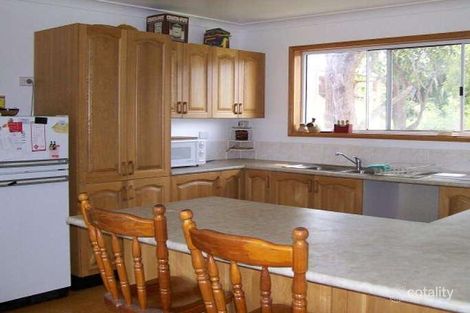 Property photo of 40 Rhodes Parade Windermere Park NSW 2264