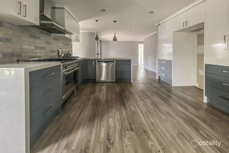 Property photo of 10 Wareham Court Hillside VIC 3037