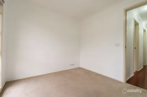 Property photo of 2 Rokeby Crescent Craigieburn VIC 3064