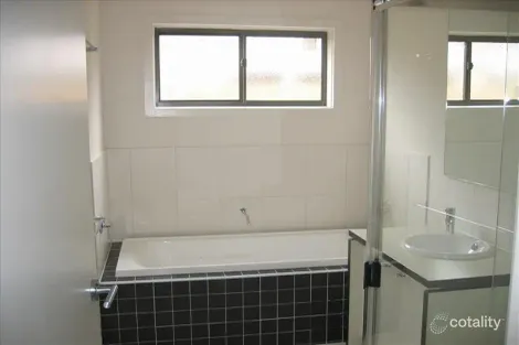 Property photo of 98 Duncombe Park Way Deer Park VIC 3023