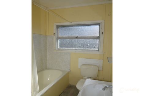 Property photo of 2/44 Grattan Terrace Wynnum QLD 4178