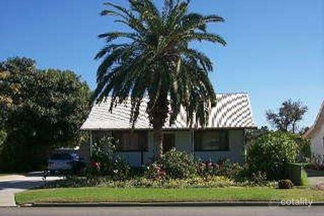 232 Wharf St, Queens Park, WA 6107