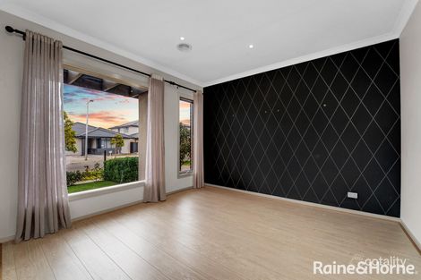 Property photo of 14 Isdell Street Tarneit VIC 3029