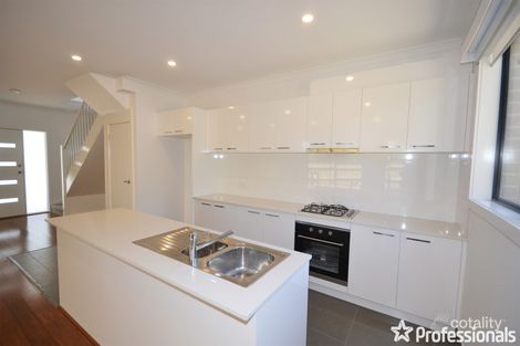 Property photo of 3 Rosario Place Mooroolbark VIC 3138