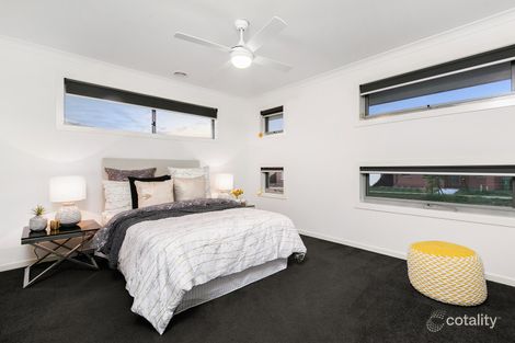 Property photo of 30 Genevieve Circuit Cranbourne East VIC 3977