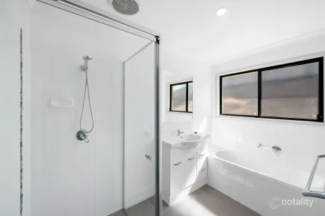 Property photo of 18 Ingra Close Glen Eden QLD 4680