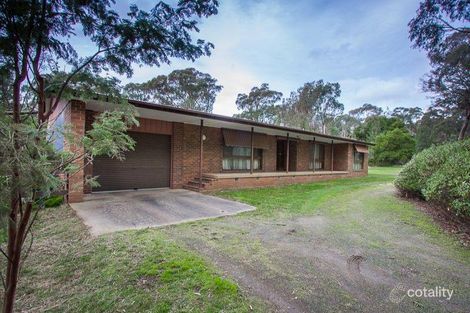 32 Coach Rd, Woodend, VIC 3442
