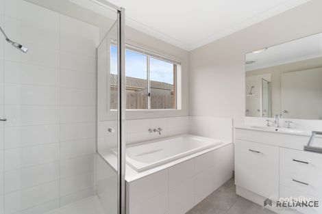 Property photo of 22 Lores Drive Brookfield VIC 3338