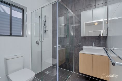 202/41 Milton Ave, Paradise Point, QLD 4216