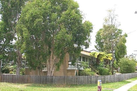 31 Falkirk St, Stafford Heights, QLD 4053