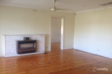 Property photo of 28 Gairloch Drive Frankston VIC 3199