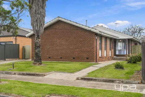 Property photo of 8 Pearson Crescent Coolaroo VIC 3048