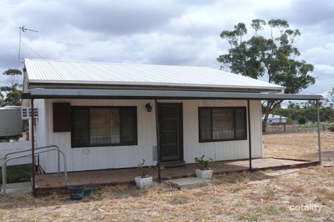92 Government Rd, Warracknabeal, VIC 3393