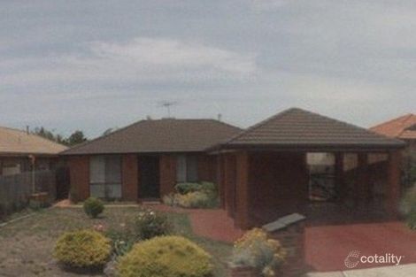 Property photo of 34 Rearden Crescent Roxburgh Park VIC 3064