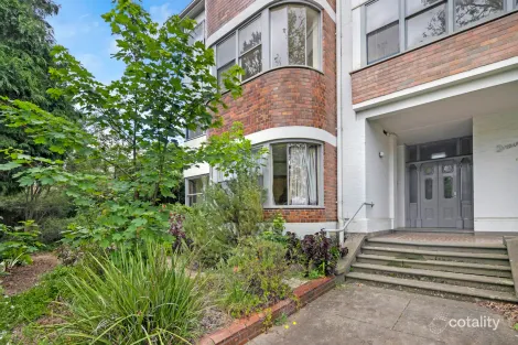 Property photo of 2/4 Lyons Street South Ballarat Central VIC 3350